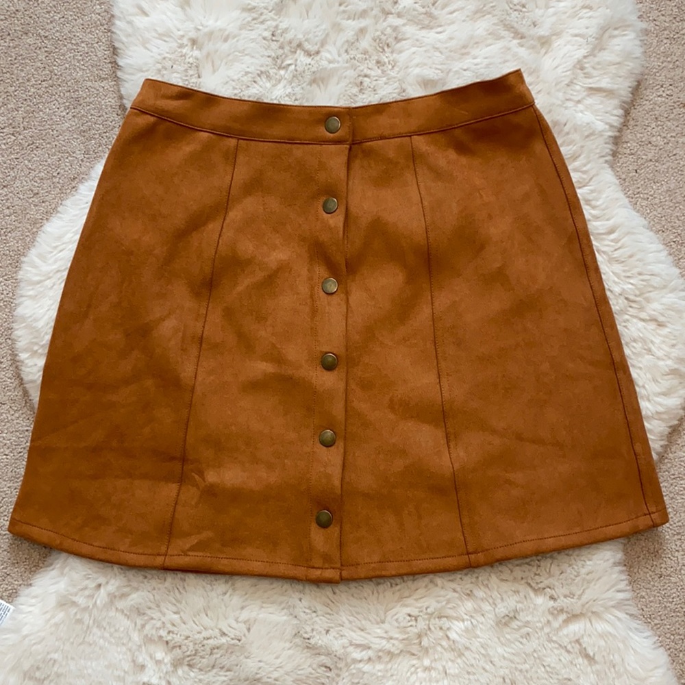 NWT FAUX SUEDE BROWN SKIRT WITH BUTTONS Size S